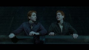 Fred-George-in-Deathly-Hallows-pt-2-fred-and-george-weasley-28898828-853-480
