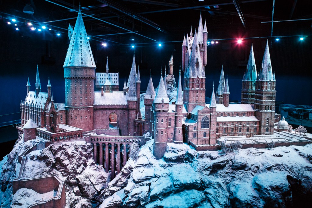 Hogwarts castle model in the snow (5)