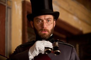 Jude-Law-in-Anna-Karenina-2