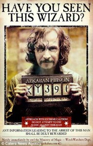 4B1BC79400000578-5611783-A_rare_moving_poster_showing_Sirius_Black_played_by_Gary_Oldman_-a-33_1523619530219