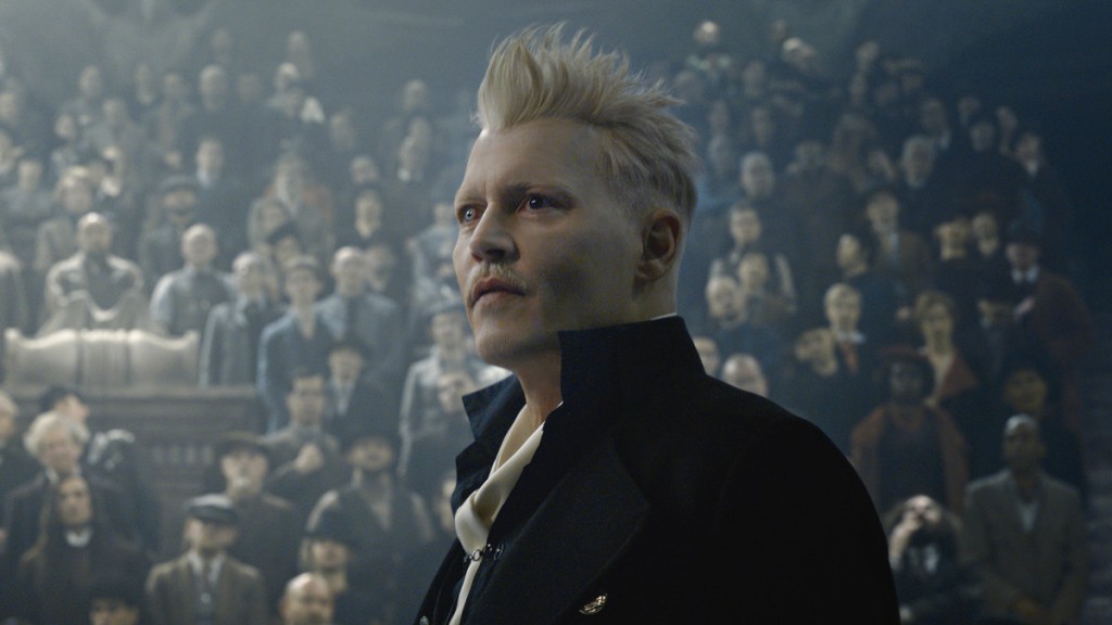 Johnny-Depp-Gellert-Grindelwald-Fantastic-Beasts-The-Crimes-of-Grindelwald