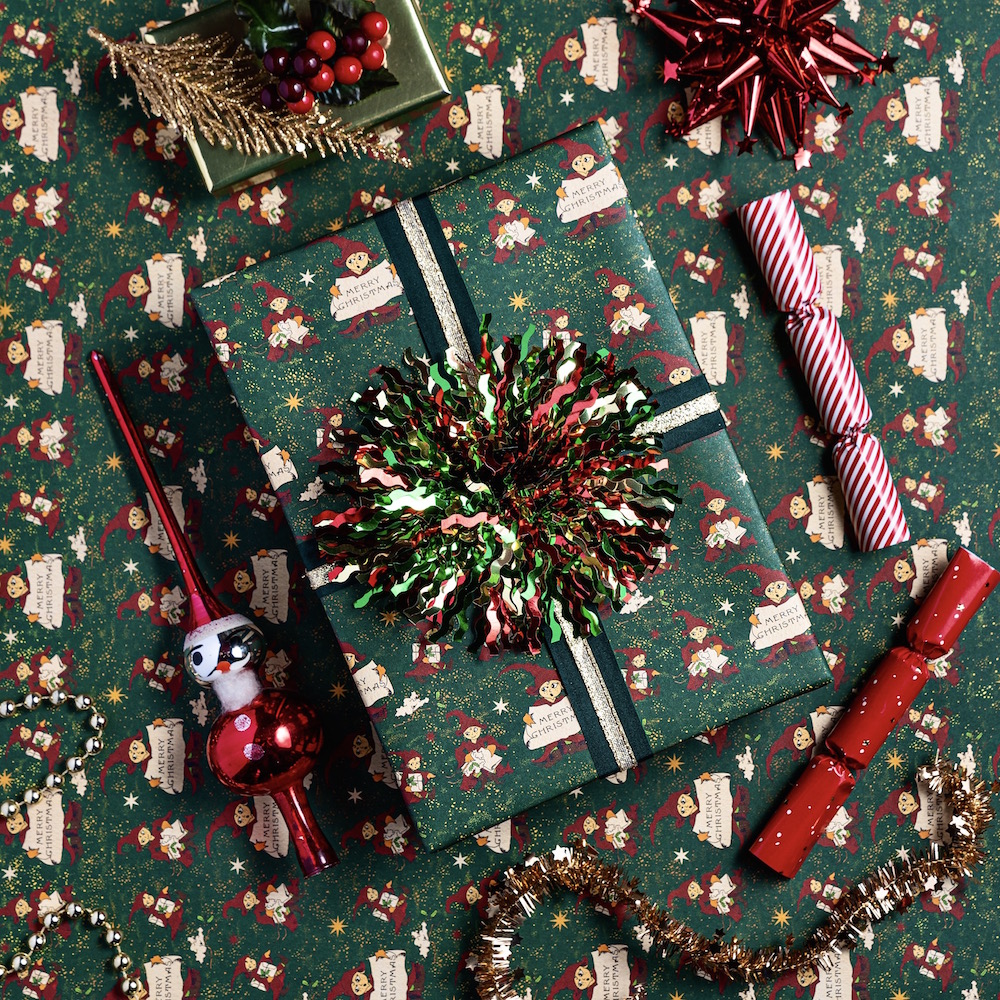 MinaLima_Christmas Elf gift wrap_3