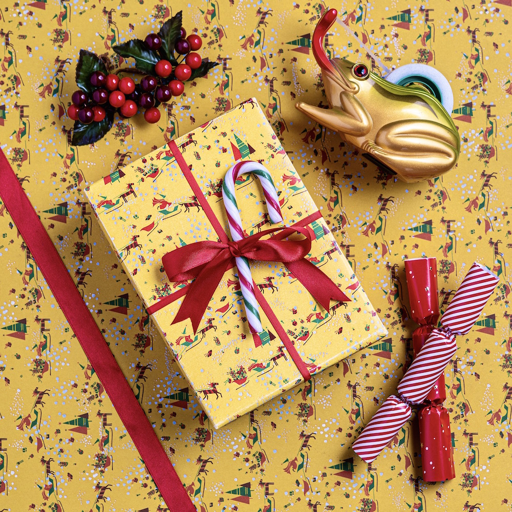 MinaLima_Santas Sleigh Gift Wrap_3