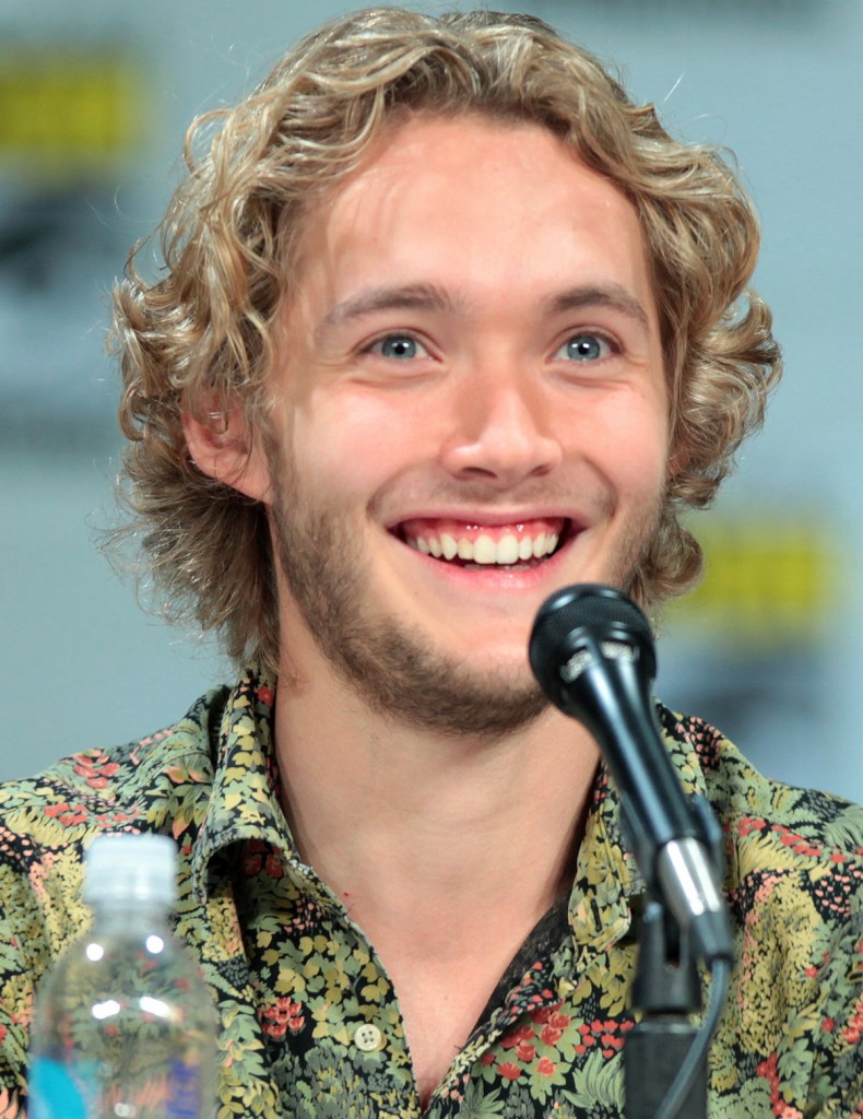 Toby_Regbo_SDCC_2014_(cropped)