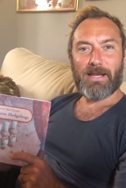 Jude Law reads Three Hedgehogs SAVE THE CHILDREN