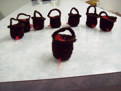 Leaky Cauldron Ornament - The-Leaky-Cauldron.org The-Leaky-Cauldron.org